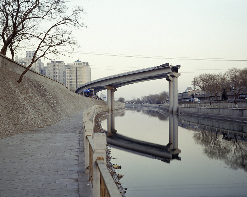 Zeng Han, Hyperreality China01 Beijing Paused Bridge 2006